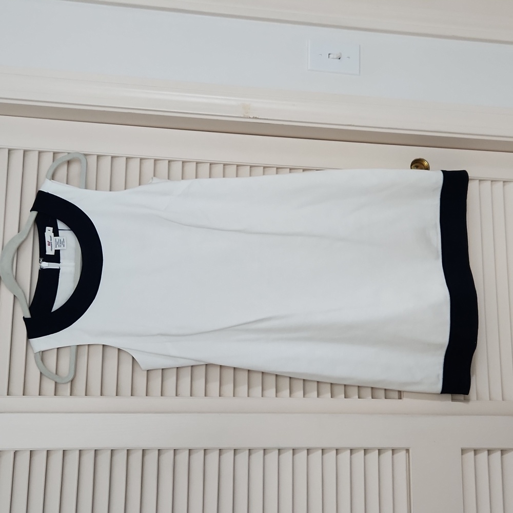Vineyard vines dress